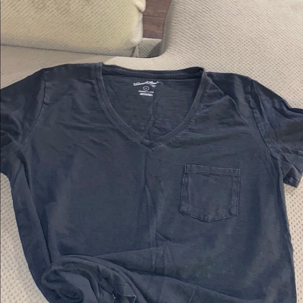 Grey comfy pocket t